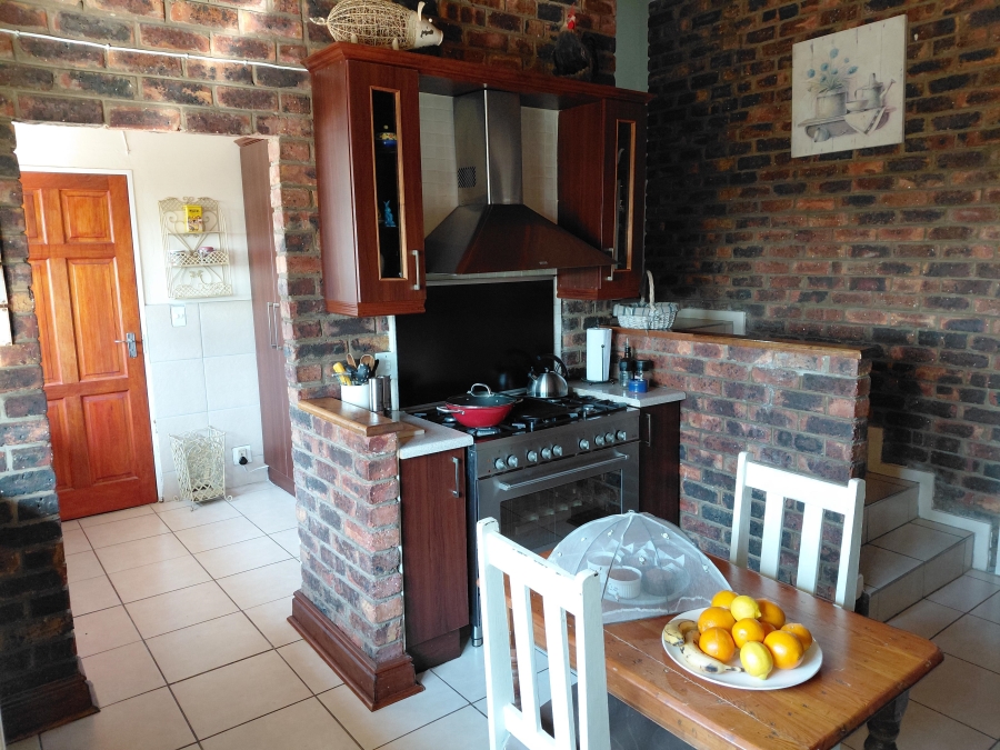 5 Bedroom Property for Sale in Heuwelkruin Eastern Cape